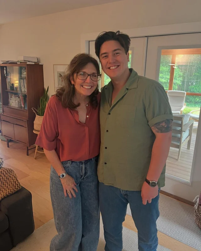 Look who took me to lunch! Thank you @half_lee for making this day special. Love to all my kids @dehstevi and @wetheluces . Ya’ll  fill my cup. ❤️❤️ #mothersdaygifts #motherhood #grownup